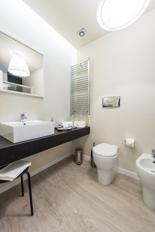 Luxuryenne Hotel Cagliari Ngoại thất bức ảnh